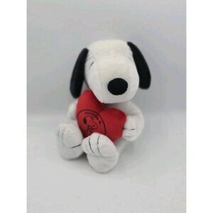Hallmark Peanuts Snoopy Plush Holding Heart Happiness Is Being Loved Valentine